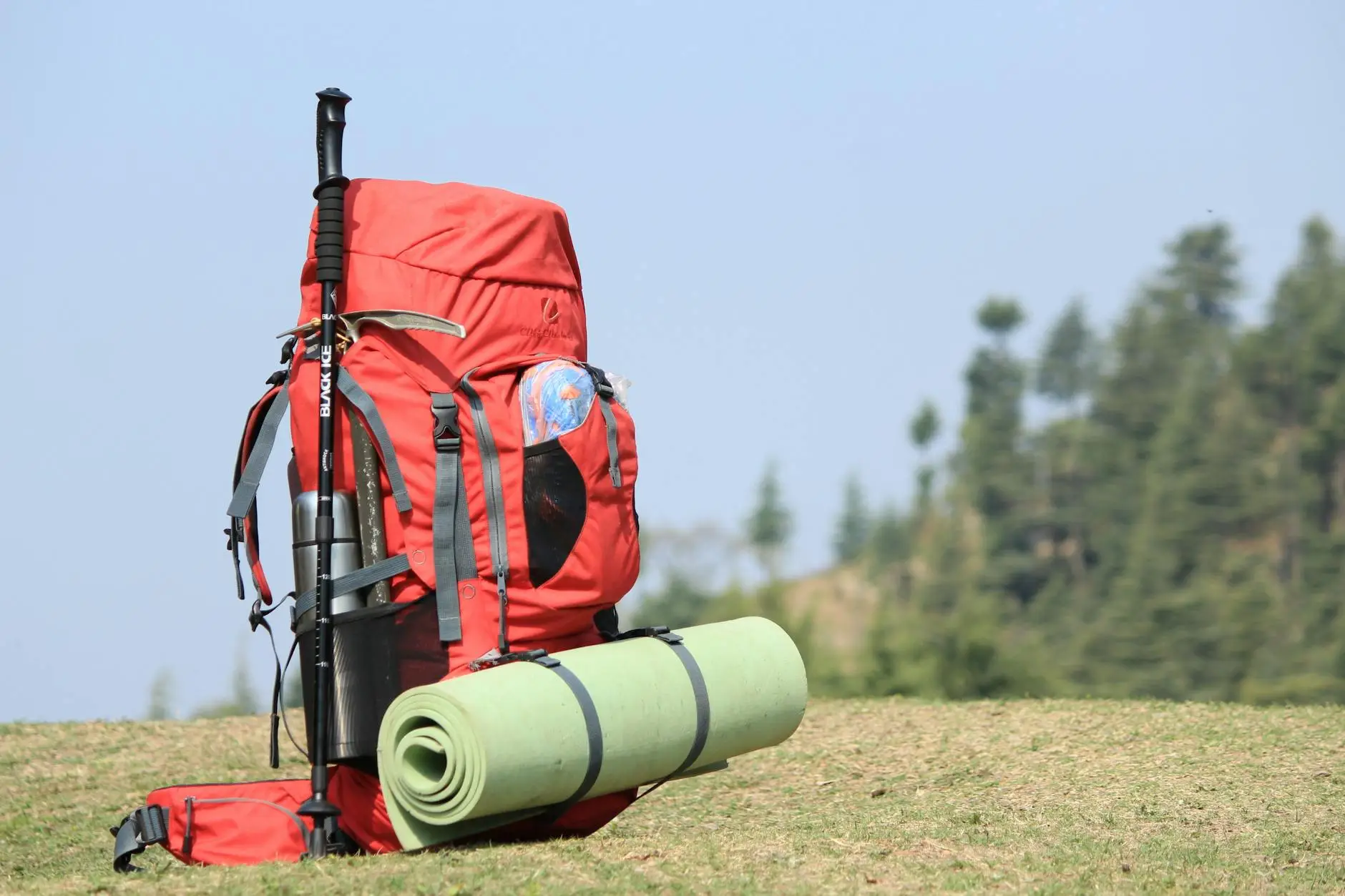 Essential Hiking & Backpacking Gear for Beginners (2026 Guide)